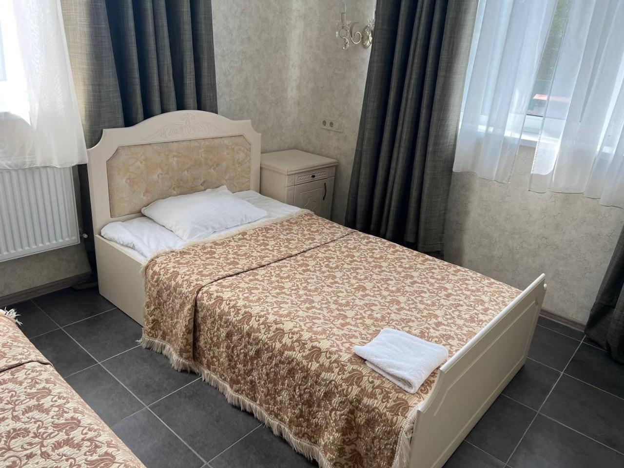 Borovik Hotel Novosilki Luaran gambar